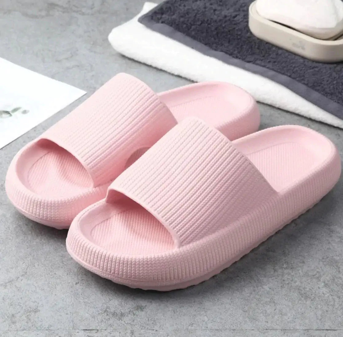 Pantuflas Cloud Flip Flop: Comodidad y Estilo en Cada Paso